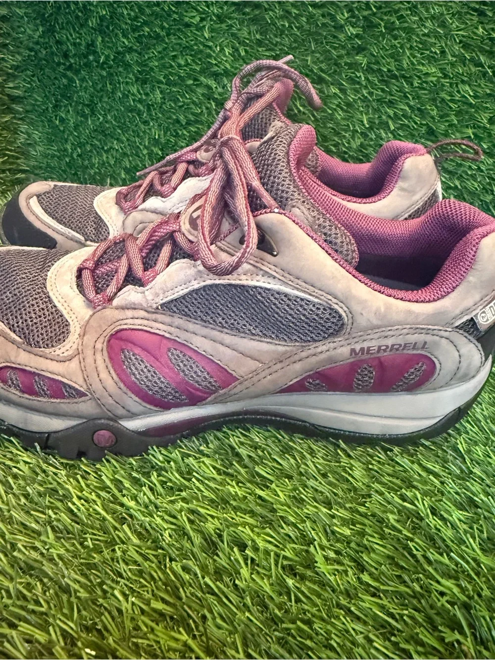 Merrell women’s Azura Purple and Gray mesh Hiking Sneakers size 9.0